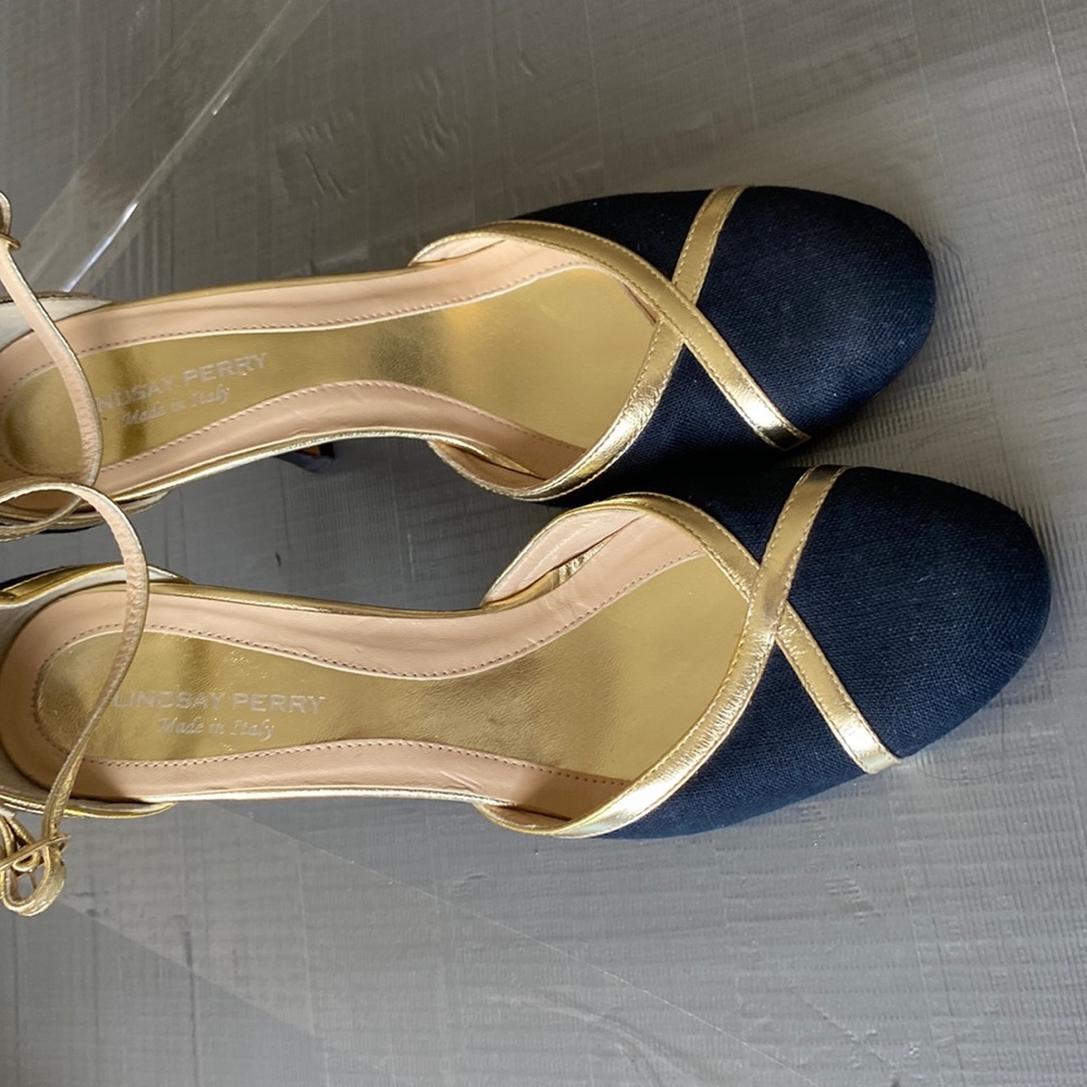 Lindsay Perry brand high heels. Right shoe soles is a bit detached but fixable.
